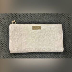 Kate Spade Pebbled Leather Zip Wallet - Cream